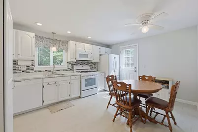 14 Carol Dr #14, Franklin, MA 02038 - Photo 4