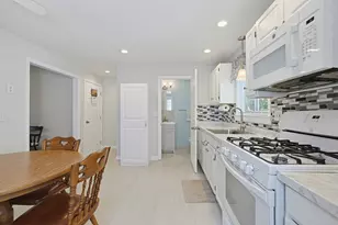 14 Carol Dr, Franklin, MA 02038 - Photo 10