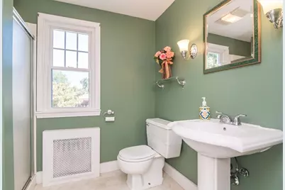 32 Elmwood Ave, Longmeadow, MA 01106 - Photo 32