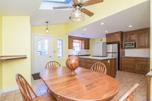 32 Elmwood Ave, Longmeadow, MA 01106 - Photo 16