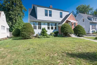 32 Elmwood Ave, Longmeadow, MA 01106 - Photo 4