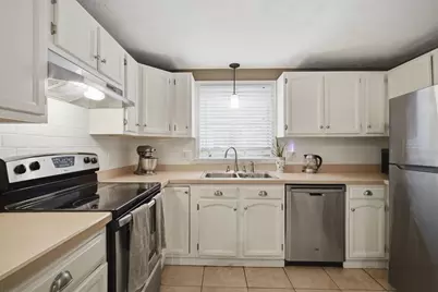 43 Corona St, Springfield, MA 01104 - Photo 12