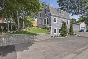 16 Wenham St, Danvers, MA 01923 - Photo 2