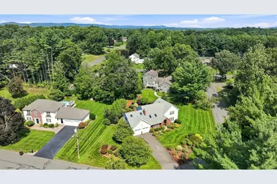 54 Blueberry Rdg, Westfield, MA 01085 - Photo 2