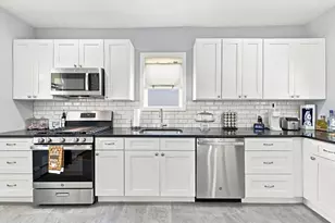 93 Parker St, Chelsea, MA 02150 - Photo 2