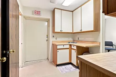 10-14 Southwick St, Agawam, MA 01030 - Photo 8