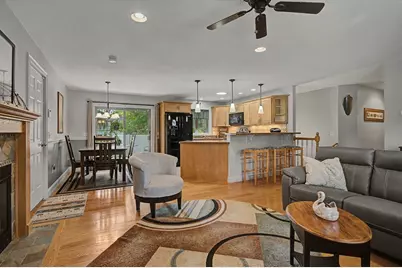 4 McKinley Ave, Easthampton, MA 01027 - Photo 4