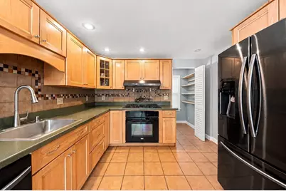 107 Sylvan St, Danvers, MA 01923 - Photo 4