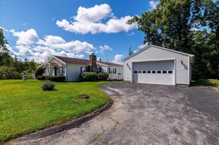 1 Freeman Ave, Webster, MA 01570 - Photo 4