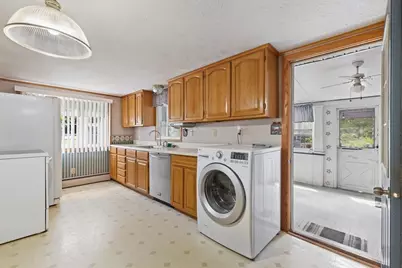 1 Freeman Ave, Webster, MA 01570 - Photo 14