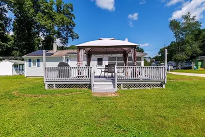 1 Freeman Ave, Webster, MA 01570 - Photo 4