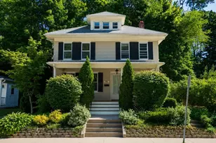 21 Oak St, Plymouth, MA 02360 - Photo 2