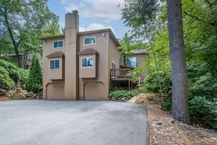 25 Voyagers Ln, Ashland, MA 01721 - Photo 2