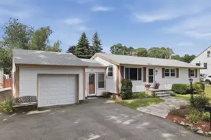 53 Evergreen St, Saugus, MA 01906 - Photo 2