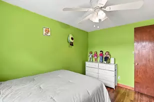 53 Evergreen St, Saugus, MA 01906 - Photo 24