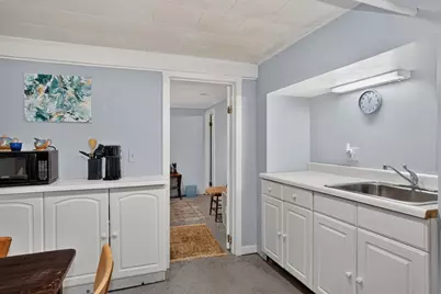 18 Ellis St, Woburn, MA 01801 - Photo 32