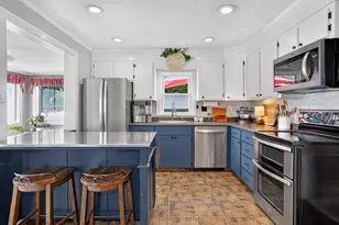 18 Ellis St, Woburn, MA 01801 - Photo 14