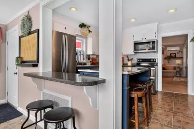 18 Ellis St, Woburn, MA 01801 - Photo 12