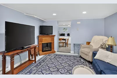 18 Ellis St, Woburn, MA 01801 - Photo 30