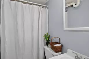 18 Ellis St, Woburn, MA 01801 - Photo 34