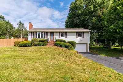 8 Beechwood Dr, Rutland, MA 01543 - Photo 1