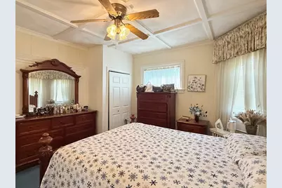 7 Pembroke St, Medford, MA 02155 - Photo 26