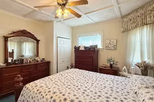 7 Pembroke St, Medford, MA 02155 - Photo 26