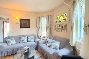 7 Pembroke St, Medford, MA 02155 - Photo 28