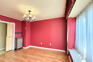 7 Pembroke St, Medford, MA 02155 - Photo 10