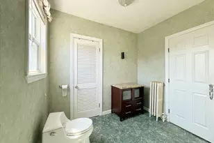 7 Pembroke St, Medford, MA 02155 - Photo 16