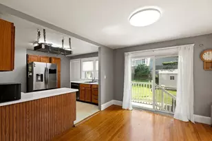 7 Lawrence St, Beverly, MA 01915 - Photo 14
