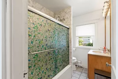 7 Lawrence St #B, Beverly, MA 01915 - Photo 16