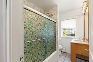 7 Lawrence St, Beverly, MA 01915 - Photo 16