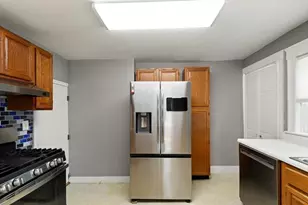 7 Lawrence St, Beverly, MA 01915 - Photo 10