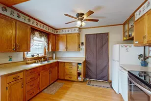 81 Vernon St, Greenfield, MA 01301 - Photo 10
