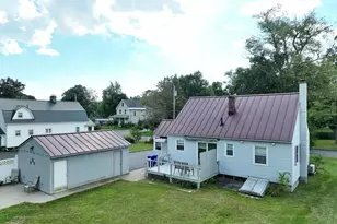 81 Vernon St, Greenfield, MA 01301 - Photo 32