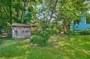 26 Hartford St, Bedford, MA 01730 - Photo 22