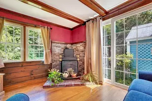 26 Hartford St, Bedford, MA 01730 - Photo 6