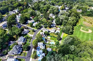 26 Hartford St, Bedford, MA 01730 - Photo 30