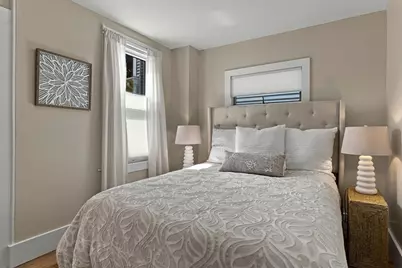 18 Jackson St, Newburyport, MA 01950 - Photo 12