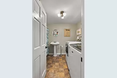 18 Jackson St, Newburyport, MA 01950 - Photo 18
