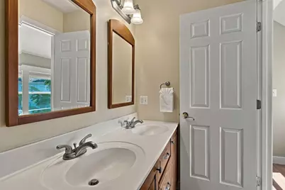 18 Jackson St, Newburyport, MA 01950 - Photo 26