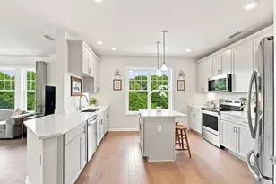 4 Francis Dr, Andover, MA 01810 - Photo 2