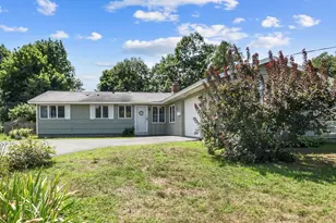 8 Colgate Rd, Beverly, MA 01915 - Photo 2