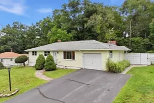 7 Hawthorne St, Grafton, MA 01536 - Photo 2