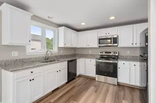 28 Harriet Thayer Dr, Attleboro, MA 02703 - Photo 6