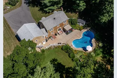 10 Brenrae Dr, Middleborough, MA 02346 - Photo 1