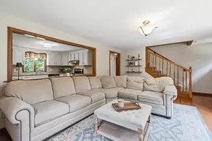 35 Charles St, Hampden, MA 01036 - Photo 16