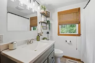 35 Charles St, Hampden, MA 01036 - Photo 18