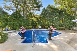 16 Green Meadow Dr, Acushnet, MA 02743 - Photo 8